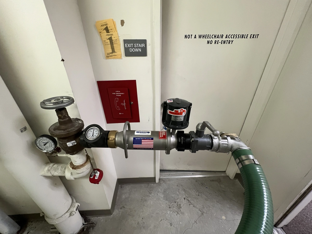 Elihu Harris State Building fire sprinkler – horizontal view